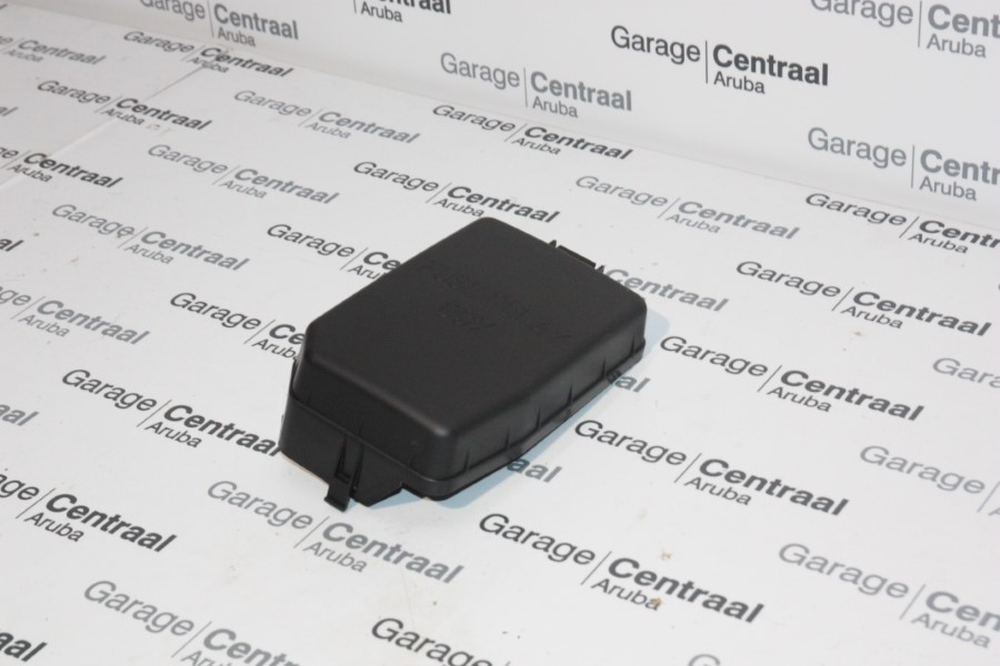 COVER GET FUSE BOX O/S