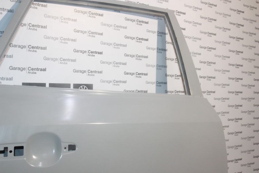 RR/DOOR TUC RH RR WO/HOLES 