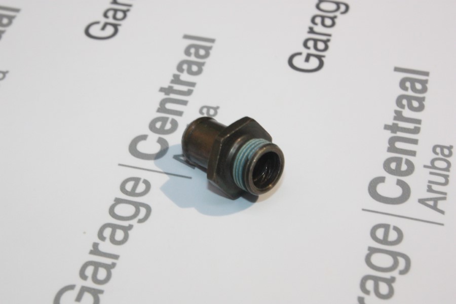 NIPPLE-OIL COOLER 