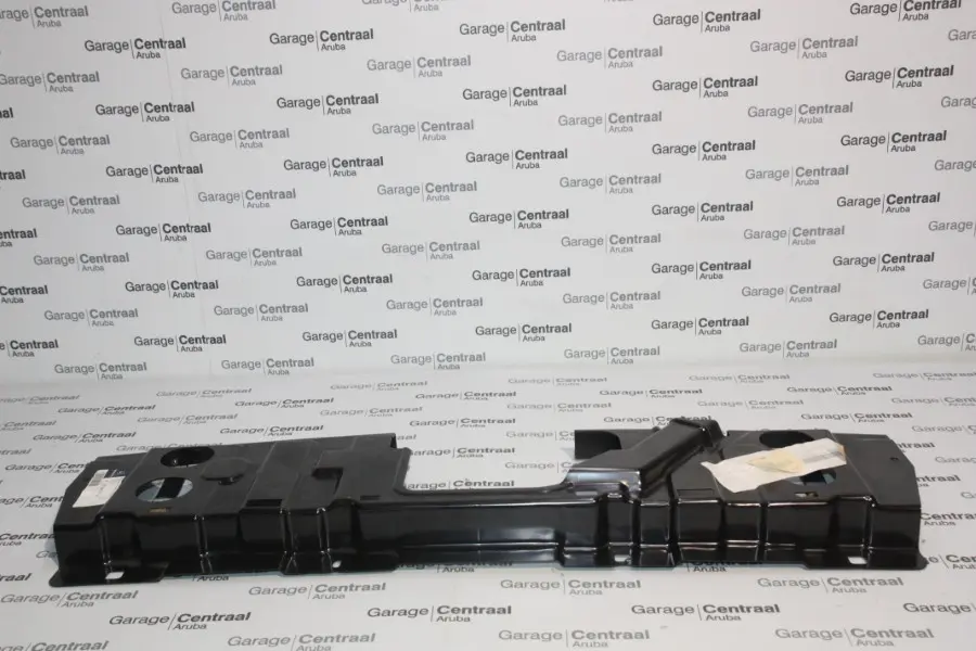 BRACKET W163 REAR/BUMPER CENTER