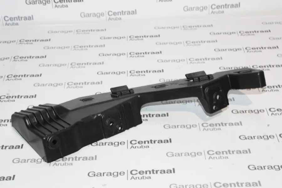 BRACKET TUCSON RIGHT HAND FRONT BUMPER UPPER 15-