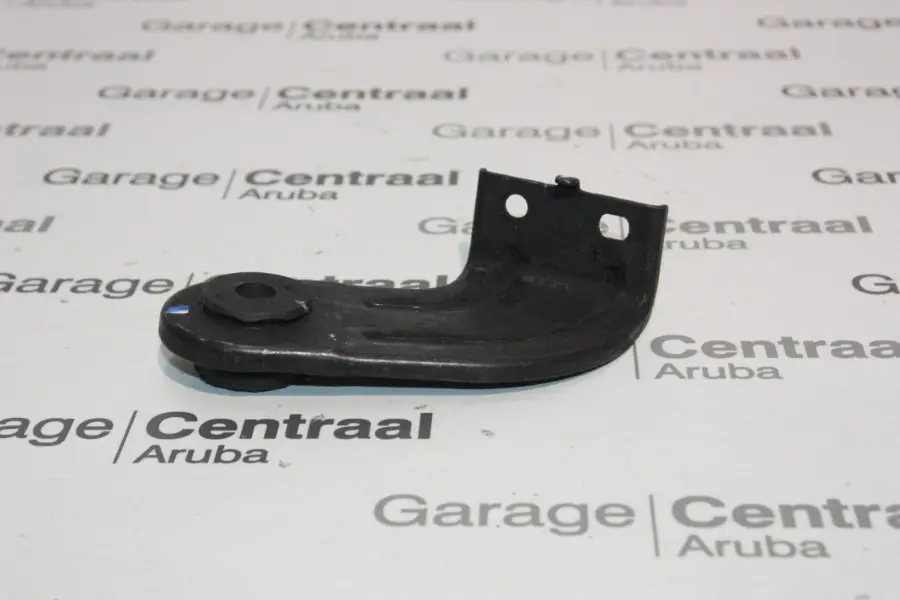BRACKET I10 RADIATOR RIGHT HAND 23-
