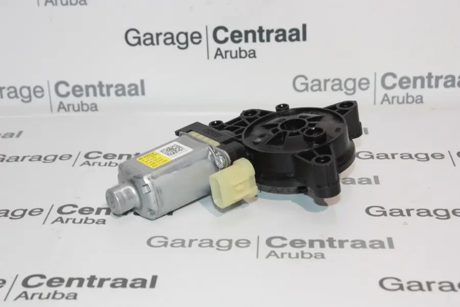 WINDOWLIFTER MOTOR STARIA RIGHT HAND FRONT 22-