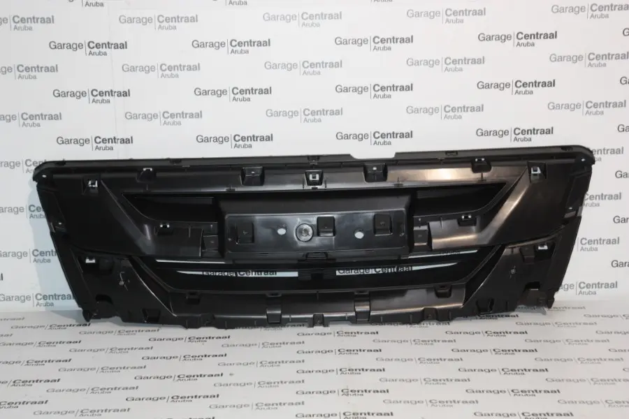 GRILLE D-MAX RADIATOR UPPER/INNER 17-