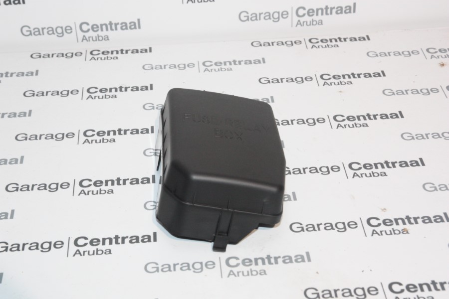 COVER GET FUSE BOX O/S