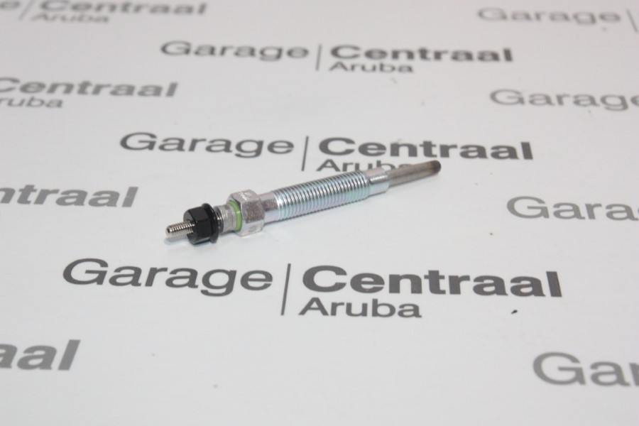 GLOW PLUG HYUNDAI H-1/ H100 {D4BB} TERRACAN