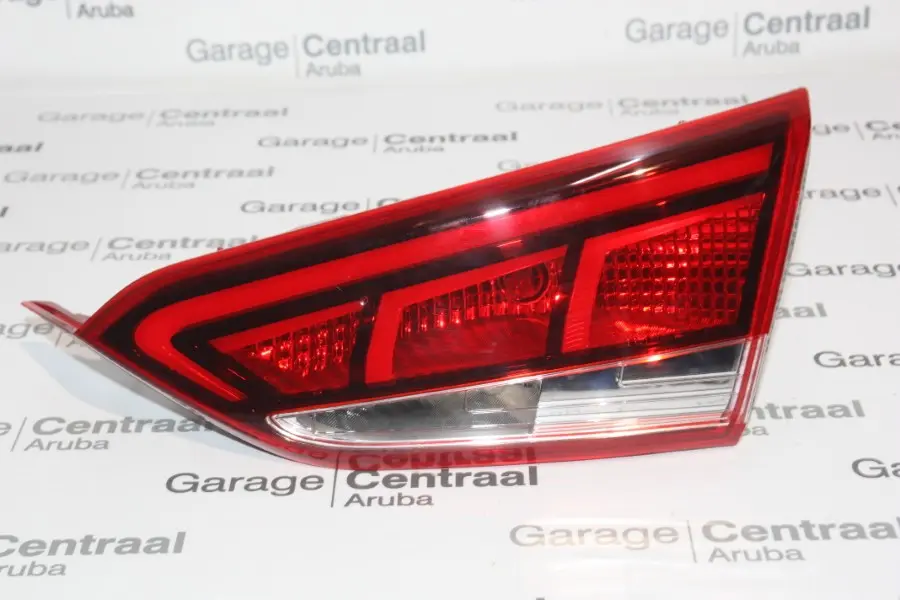 TAIL LAMP ACCENT RIGHT HAND INSIDE 23-