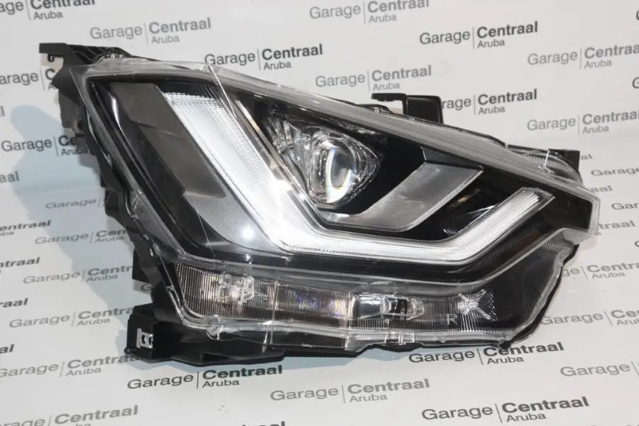 HEAD LAMP D-MAX RIGHT HAND 23-