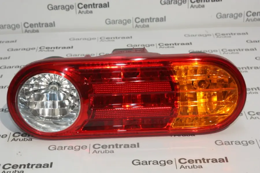 TAIL LAMP H100 RIGHT HAND 04-