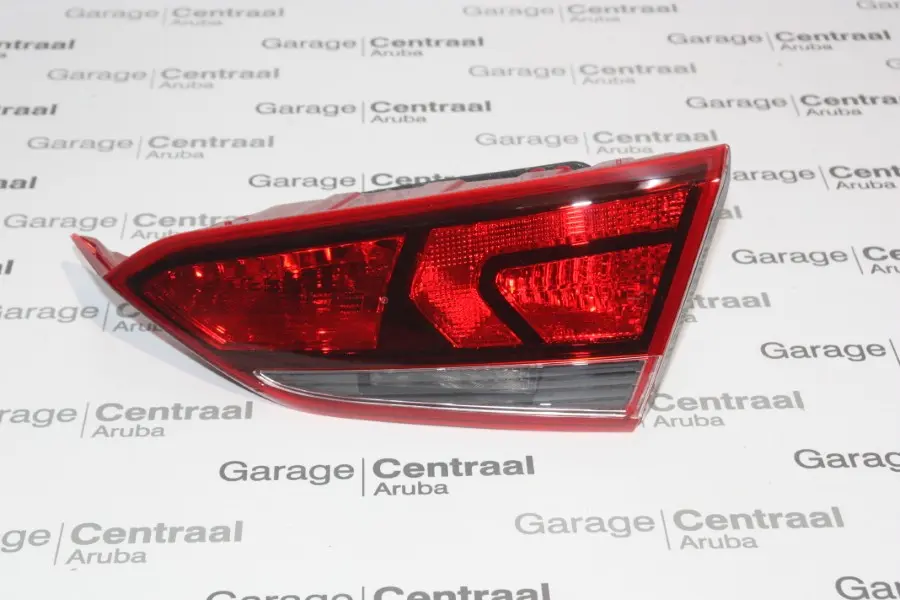 TAIL LAMP ACCENT RIGHT HAND INSIDE 20-