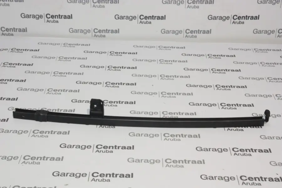 CHANNEL CRETA REAR DOOR RIGHT HAND 18-