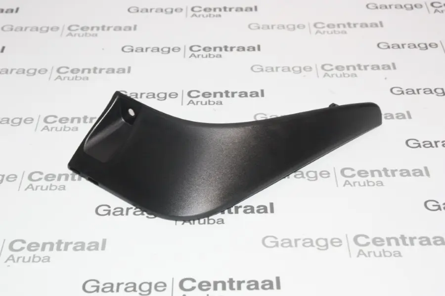 MUDGUARD STARIA RIGHT HAND REAR 22-