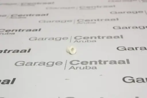 [0019887681] FASTENER BUTTON