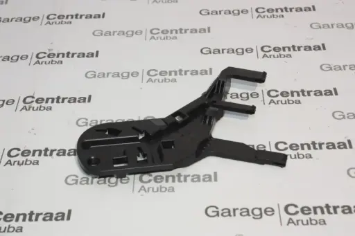 [824943X000] RETAINER ELANTRA RIGHT HAND FRONT DOOR LATCH 10-