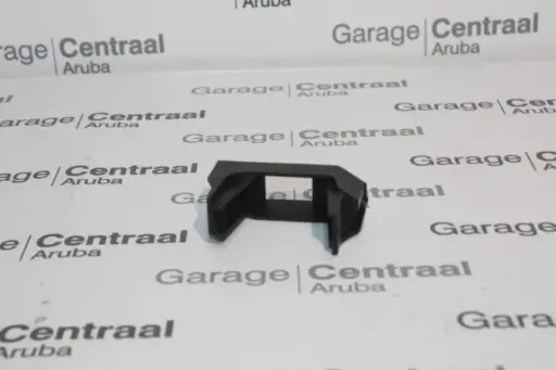 [5Z0805757B] BRACKET SAVEIRO RADIATOR LOWER