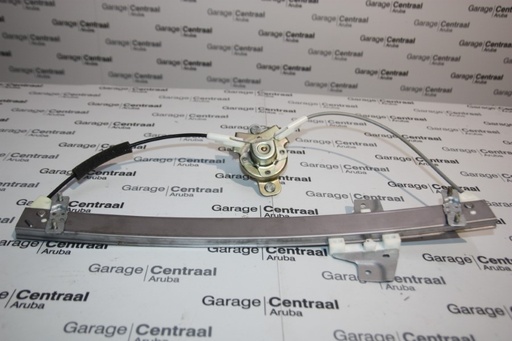 [824011C200] WINDOWLIFTER GET LH FR/DR 3DRS 06-