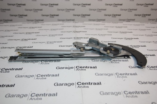 [8240317010] WINDOWLIFTER MTR LH FR ELECTRIC