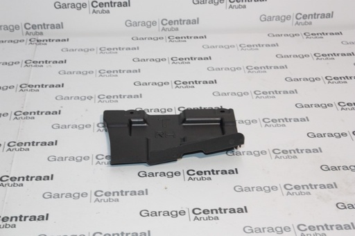 [866182B000] BRACKET SAN RH LWR RR/BMPR 06-