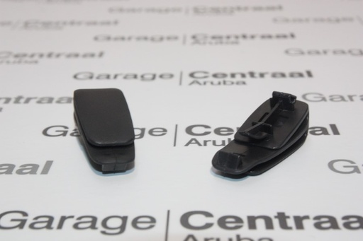 [857792B000WK] CLIP VER SEATBELT HOLDER RR 