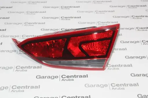 [92404H6010] TAIL LAMP ACCENT RIGHT HAND INSIDE 20-